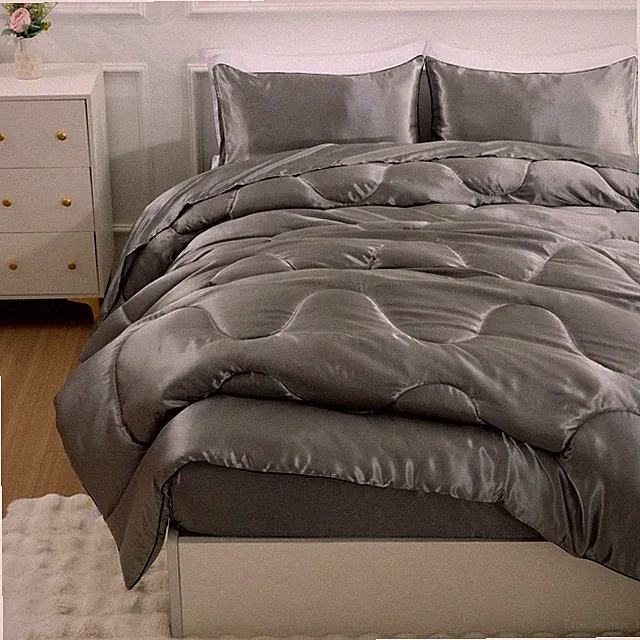 A Nice Night Satin Silky Soft Quilt Luxury Super Soft Microfiber Bedding