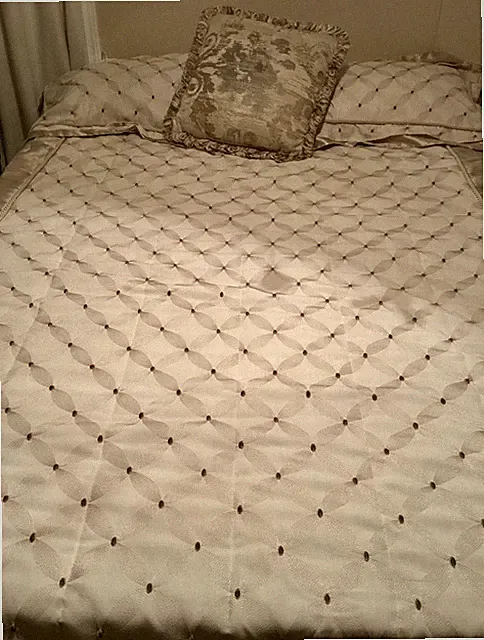 Fitted King Size Bedspread Set Its Made for a Motorhome