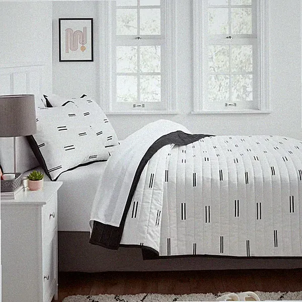 Full/Queen Satin Quilt White/Black - Room Essentials: Midweight Sateen Coverlet